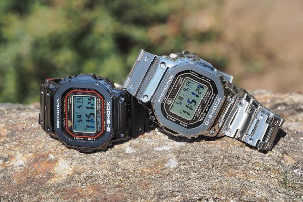 Trong trường hợp va chạm với những vật cứng, mặt kính đồng hồ G-Shock vẫn có thể bị xước